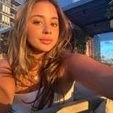 Anais M. avatar icon