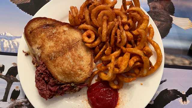 Hiring for Front End, Kitchen Prep and Grill