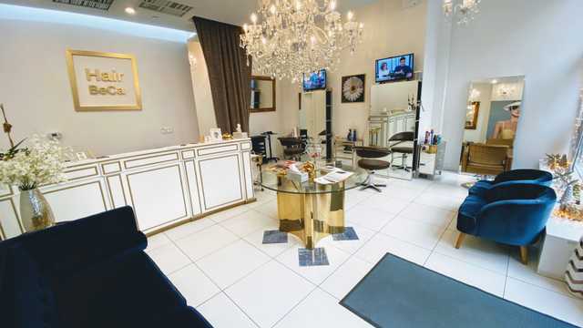 Russian Manicurist/Pedicurist Needed (TriBeCa)